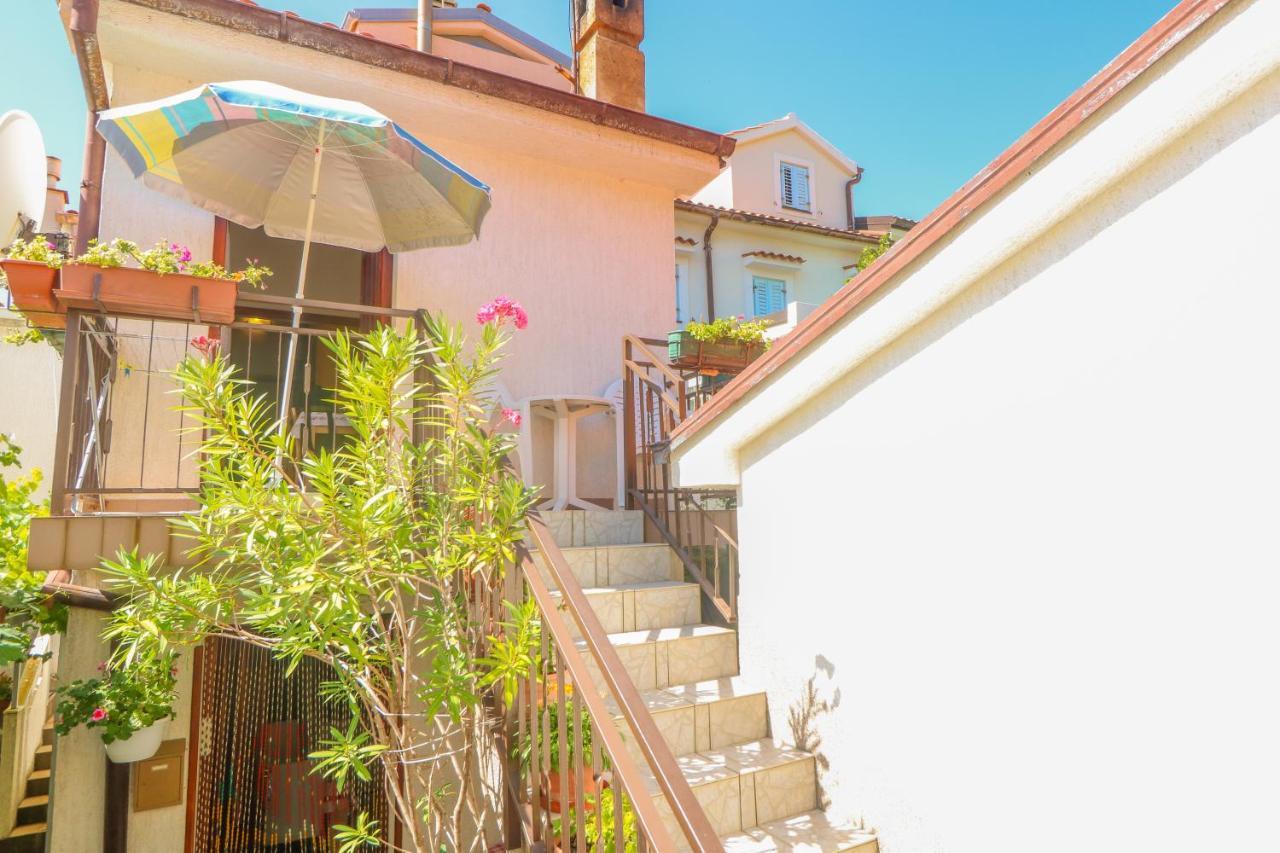 Apartment Marulic In Old Town Baška Exterior foto